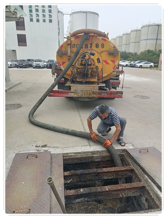 塔洋镇隔油池清掏